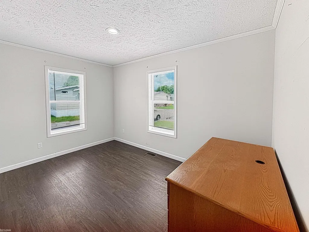 16228 Notre Dame Street Clinton Charter Township MI 48038