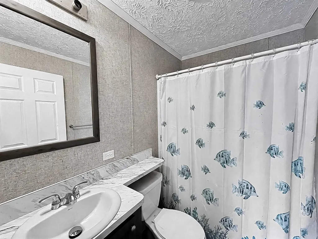 16228 Notre Dame Street Clinton Charter Township MI 48038