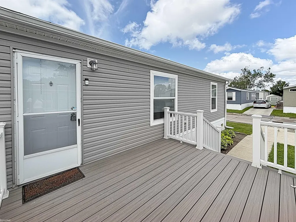 16228 Notre Dame Street Clinton Charter Township MI 48038