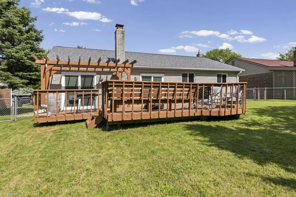 47121 Barbara Road Macomb Township MI 48044