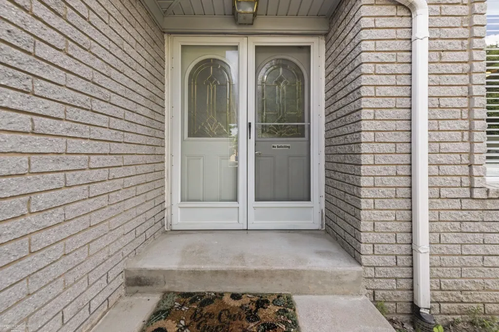 47121 Barbara Road Macomb Township MI 48044