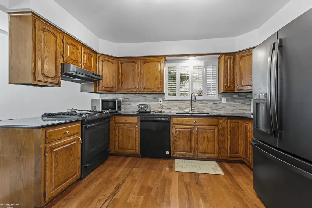 47121 Barbara Road Macomb Township MI 48044