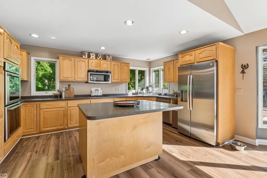1902 Bauman Road Columbus Township MI 48063