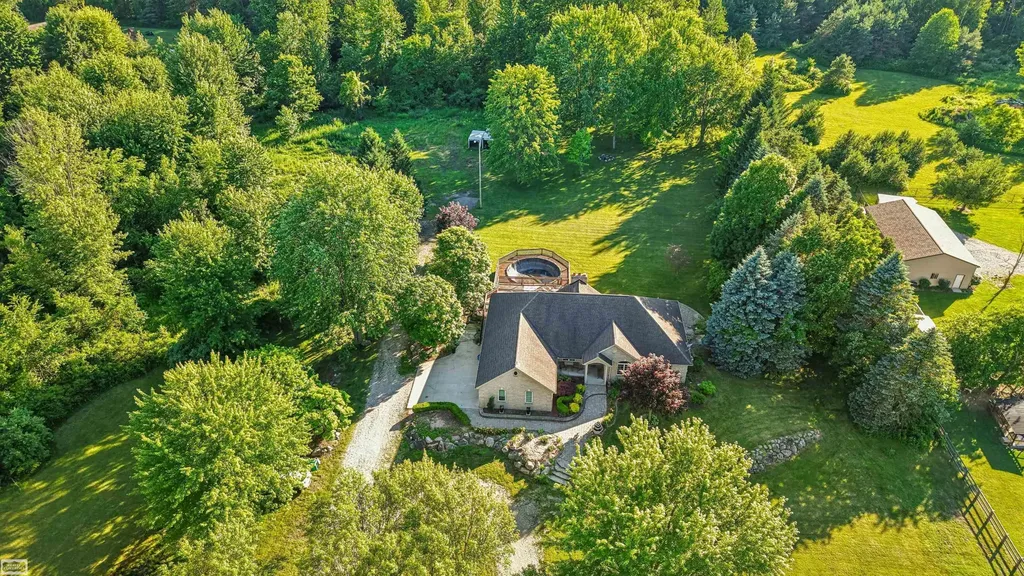 1902 Bauman Road Columbus Township MI 48063
