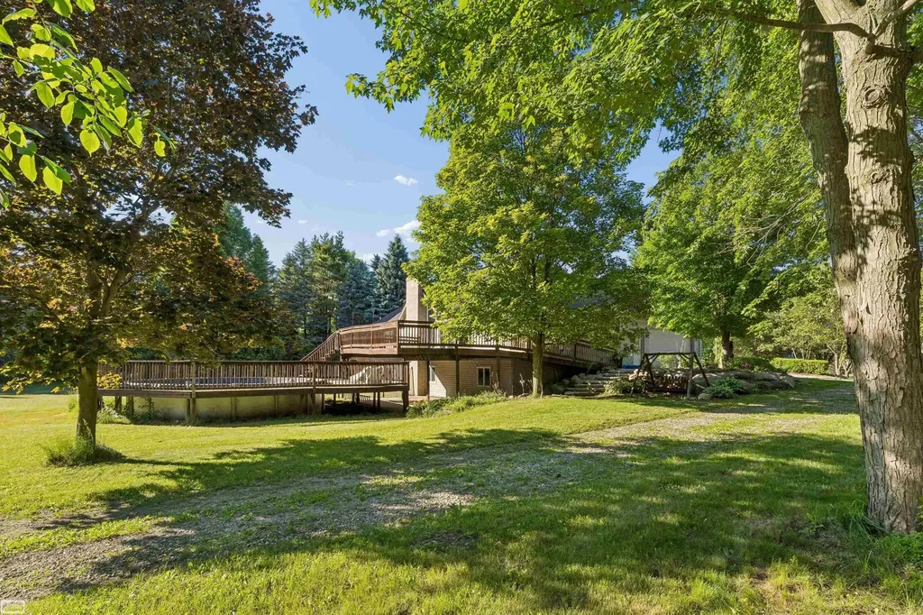 1902 Bauman Road Columbus Township MI 48063