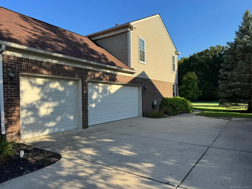 48805 Rockefeller Drive Canton Charter Township MI 48188