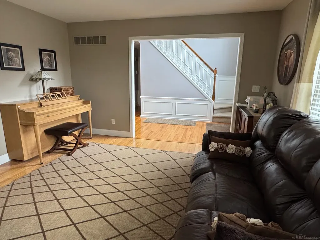 48805 Rockefeller Drive Canton Charter Township MI 48188