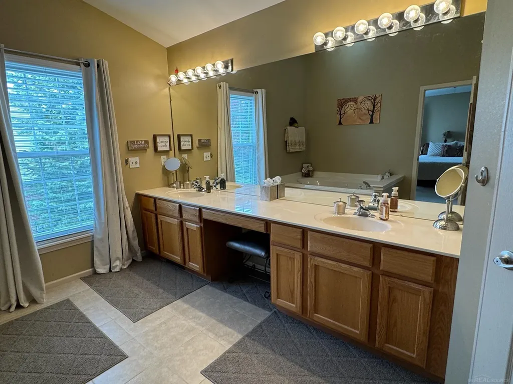 48805 Rockefeller Drive Canton Charter Township MI 48188