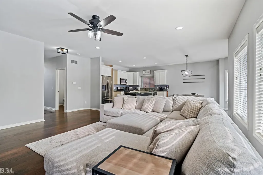 13874 Grandeur Avenue Shelby Charter Township MI 48315