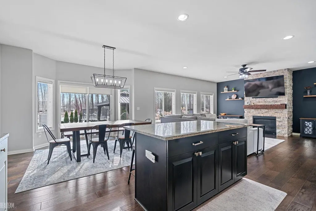 13874 Grandeur Avenue Shelby Charter Township MI 48315