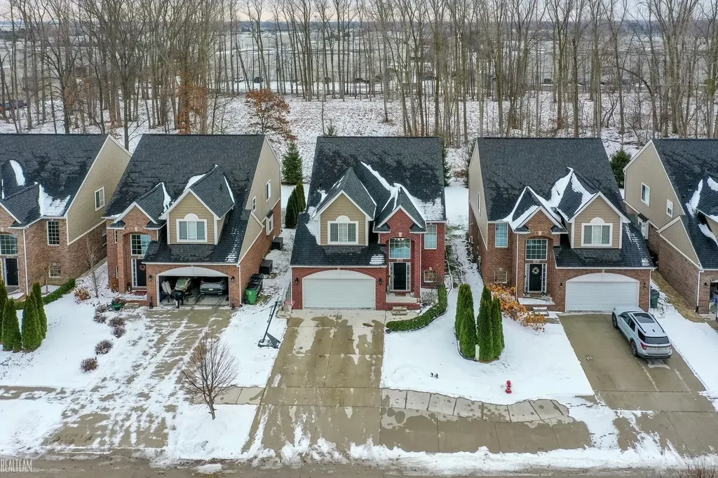 13874 Grandeur Avenue Shelby Charter Township MI 48315
