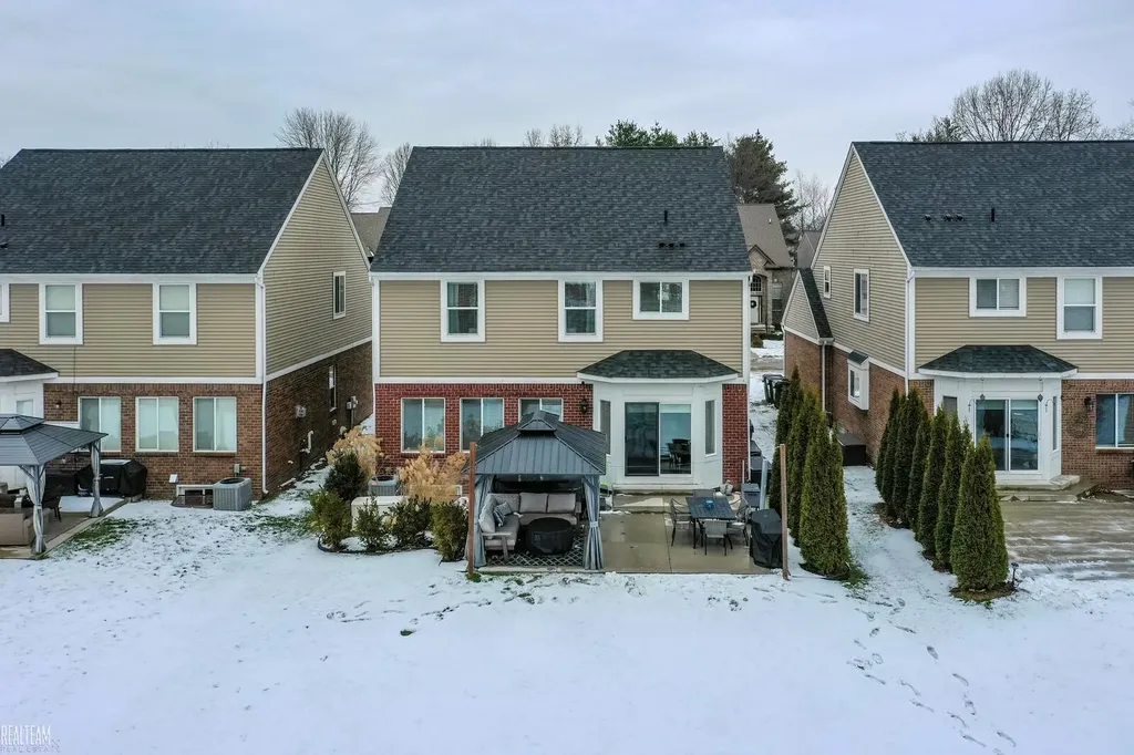 13874 Grandeur Avenue Shelby Charter Township MI 48315