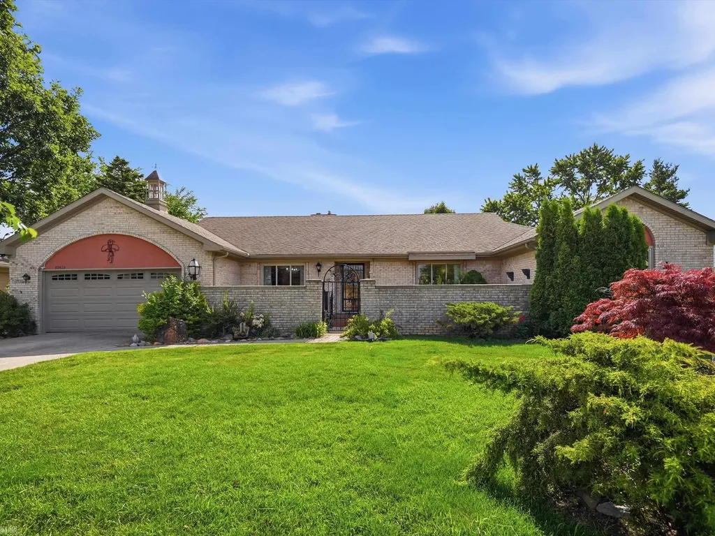 42424 Tessmer Drive Sterling Heights City MI 48314