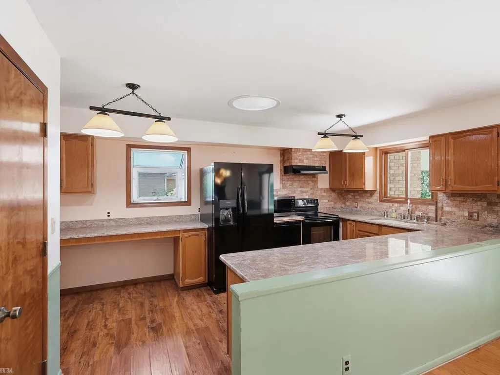 42424 Tessmer Drive Sterling Heights City MI 48314