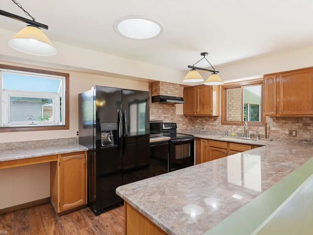 42424 Tessmer Drive Sterling Heights City MI 48314