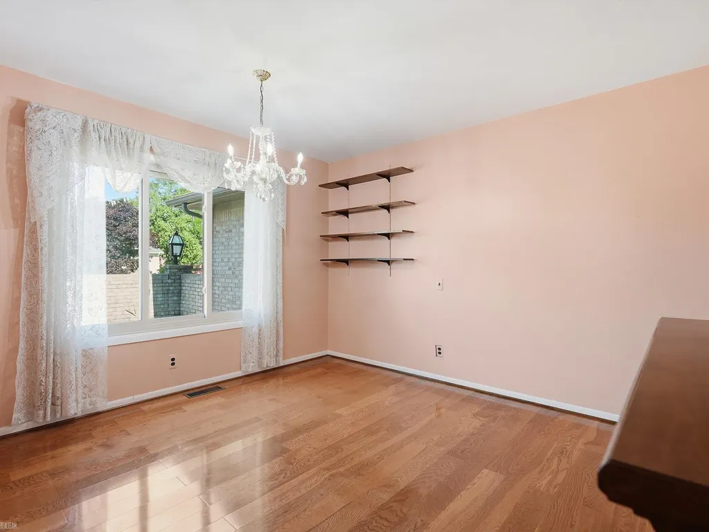 42424 Tessmer Drive Sterling Heights City MI 48314
