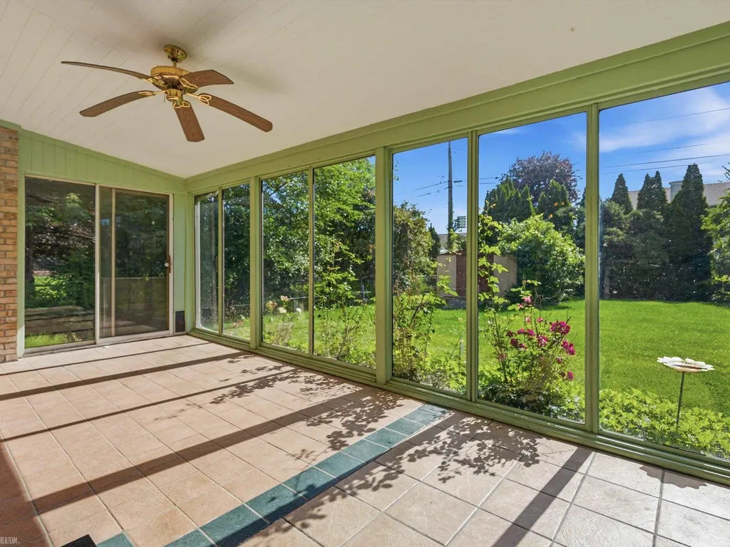 42424 Tessmer Drive Sterling Heights City MI 48314