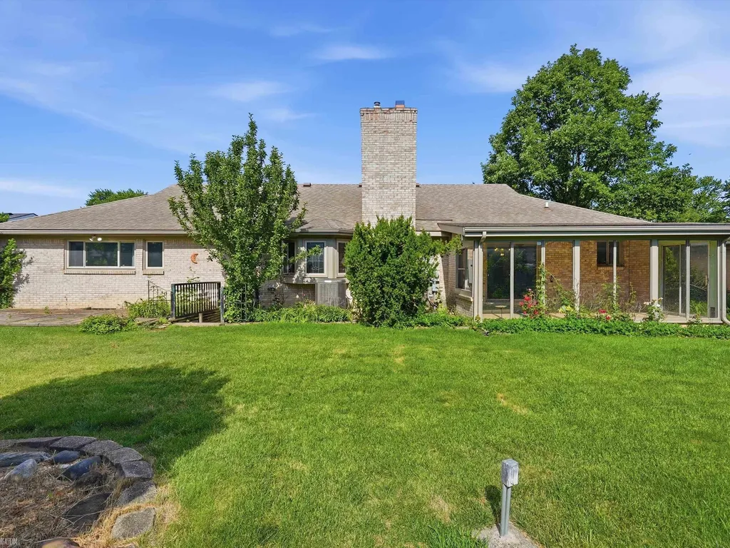 42424 Tessmer Drive Sterling Heights City MI 48314