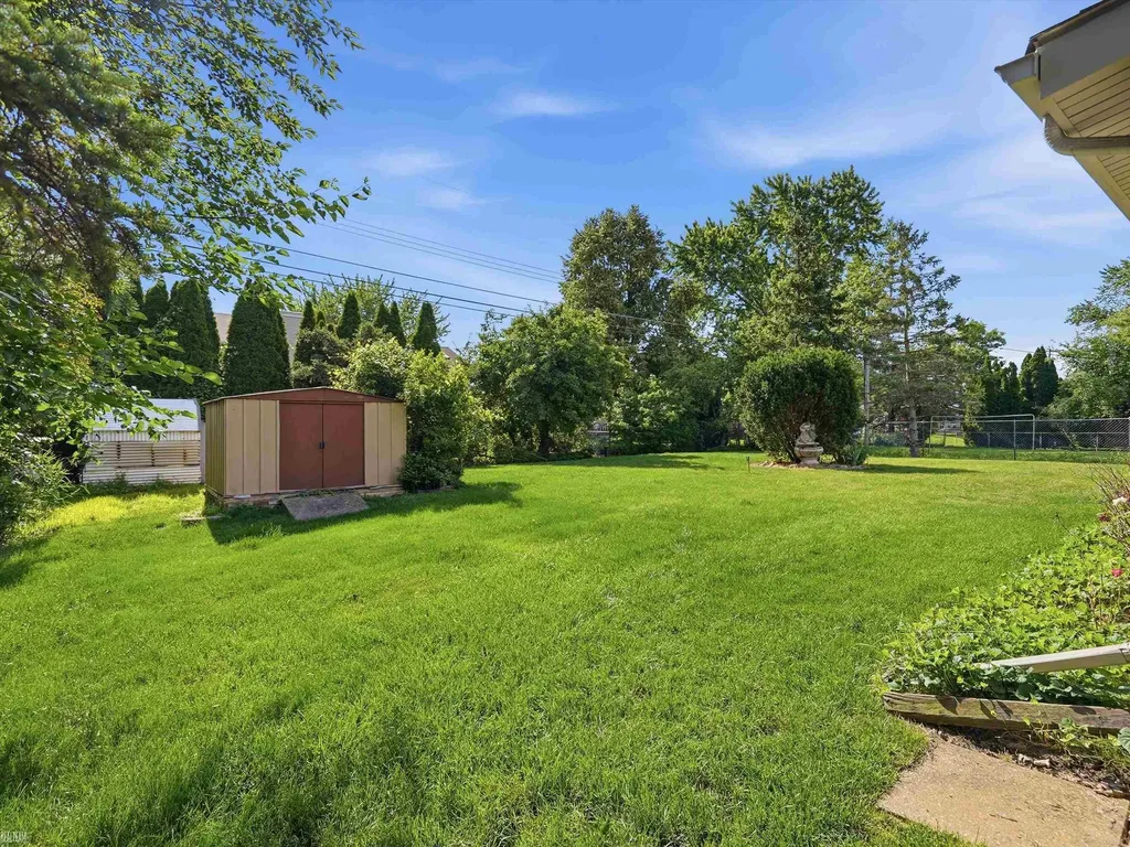42424 Tessmer Drive Sterling Heights City MI 48314