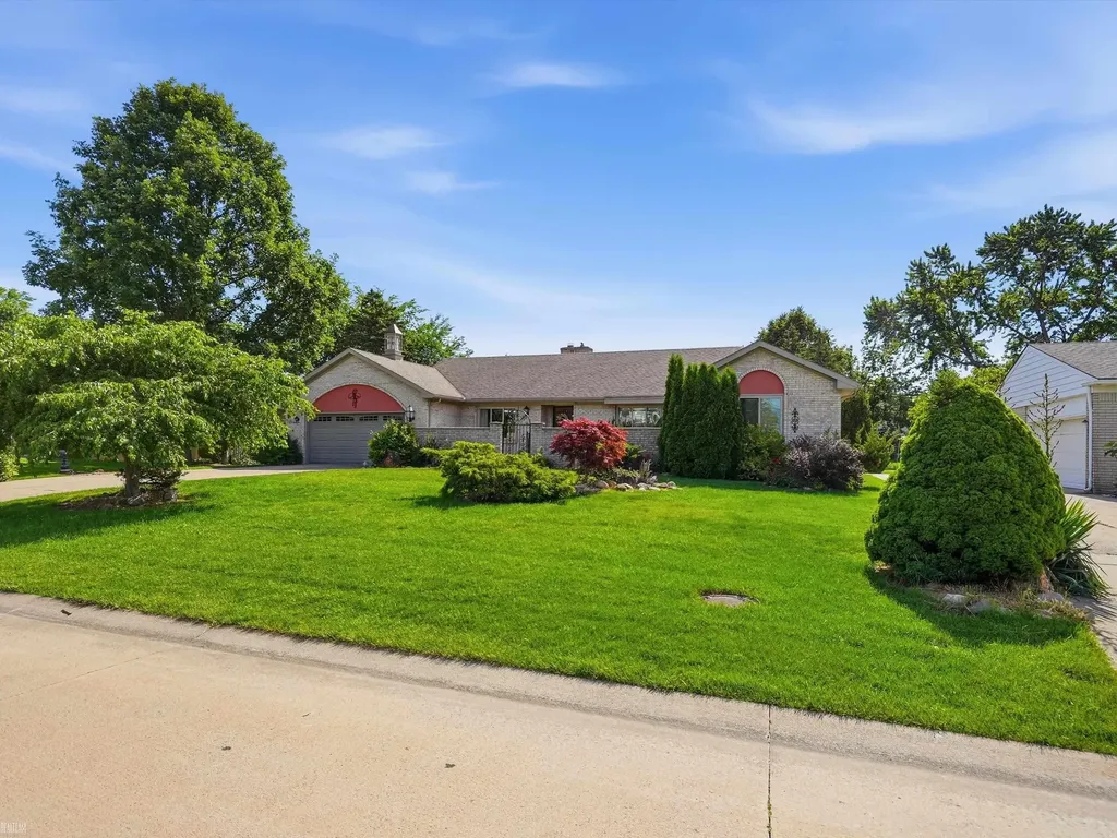 42424 Tessmer Drive Sterling Heights City MI 48314