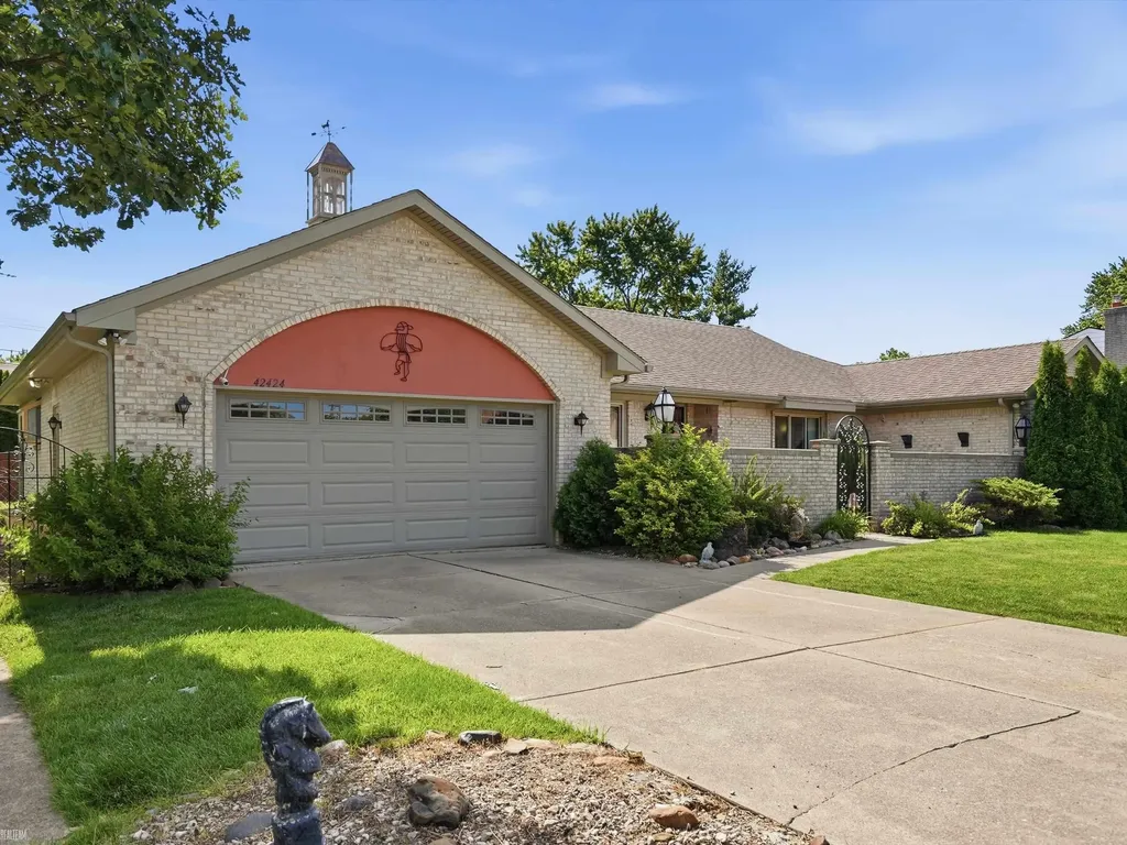 42424 Tessmer Drive Sterling Heights City MI 48314