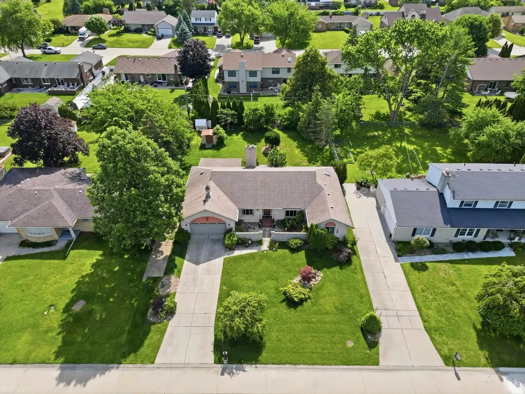 42424 Tessmer Drive Sterling Heights City MI 48314