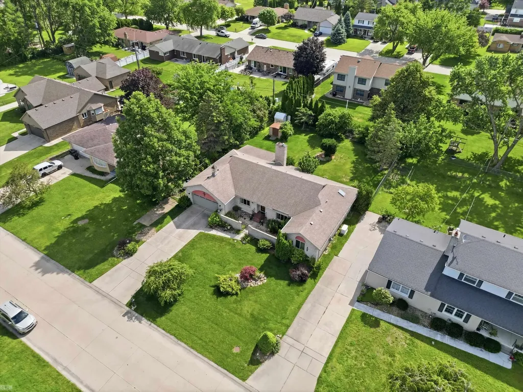42424 Tessmer Drive Sterling Heights City MI 48314