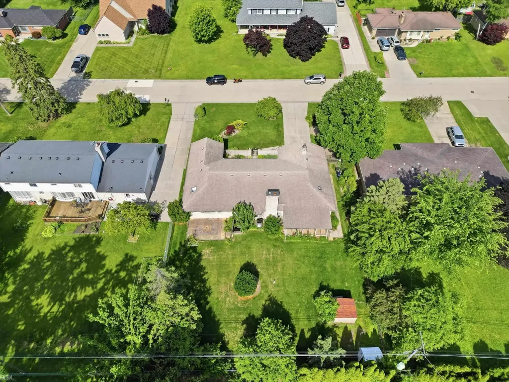 42424 Tessmer Drive Sterling Heights City MI 48314