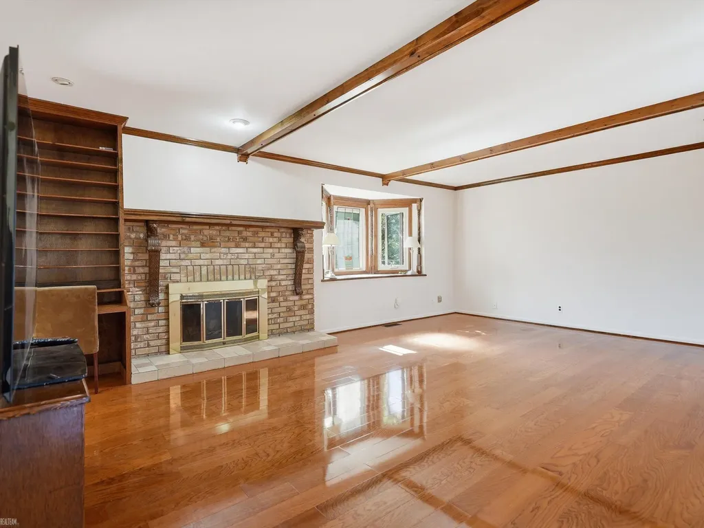 42424 Tessmer Drive Sterling Heights City MI 48314