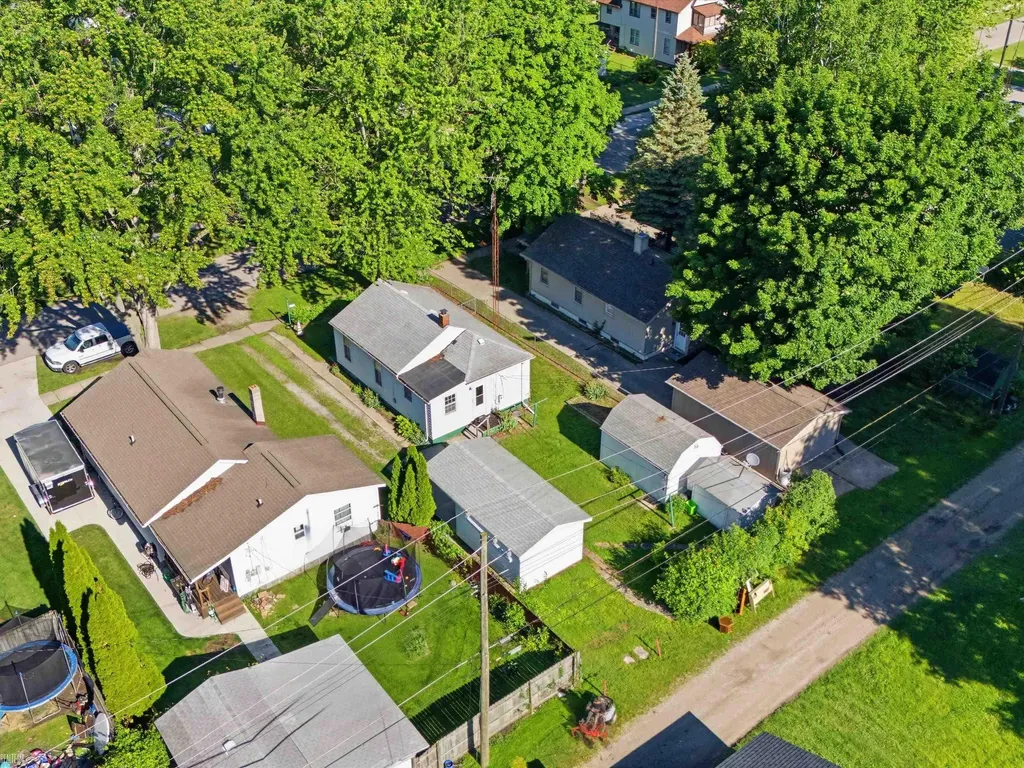 617 Saint James Street Marysville City MI 48040