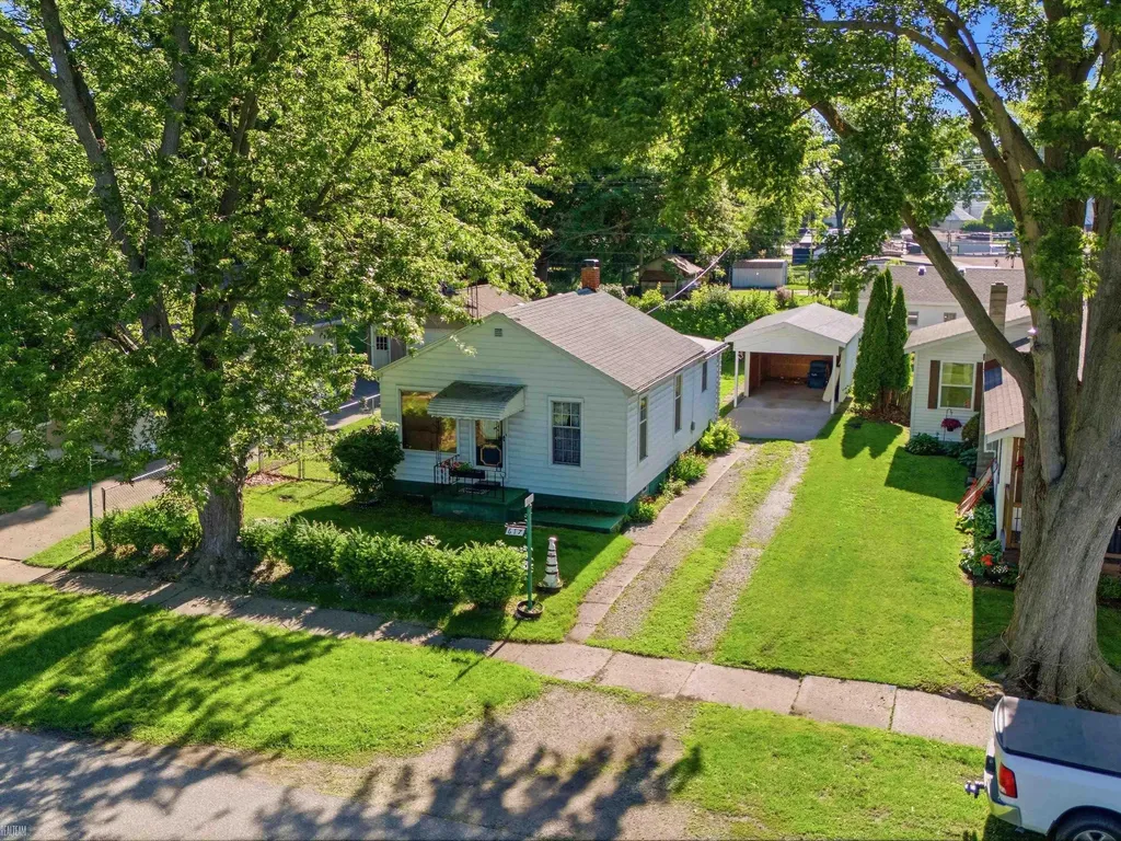 617 Saint James Street Marysville City MI 48040
