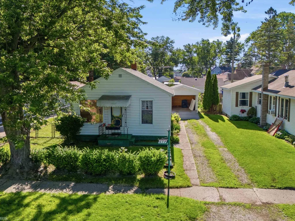 617 Saint James Street Marysville City MI 48040