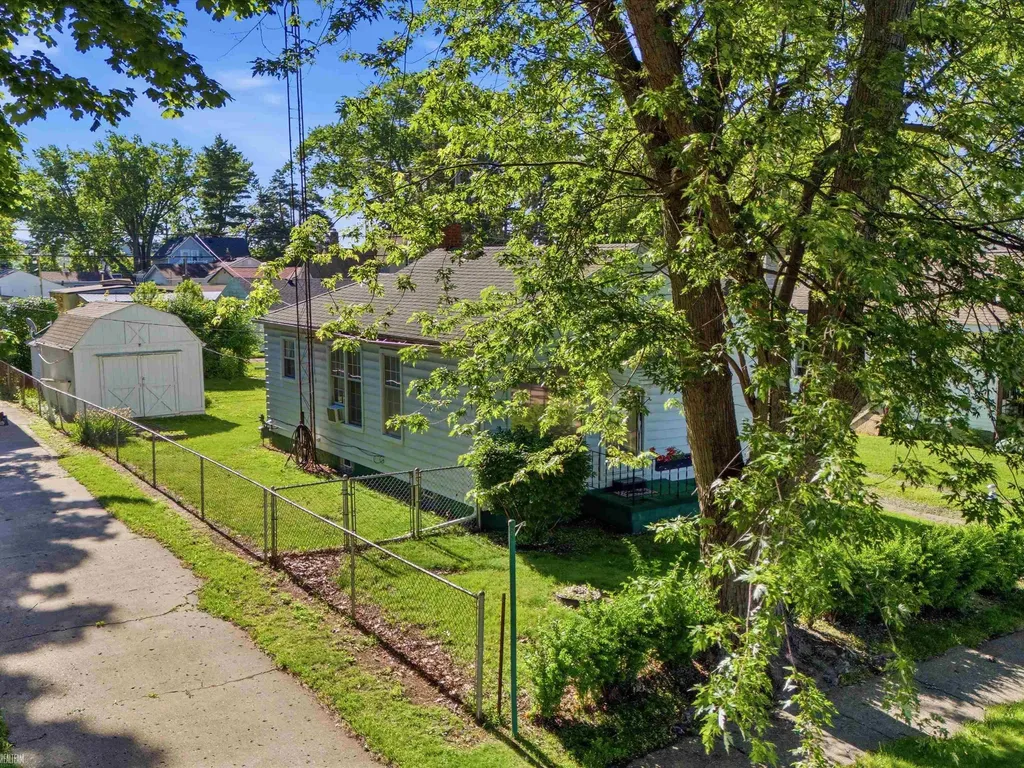 617 Saint James Street Marysville City MI 48040