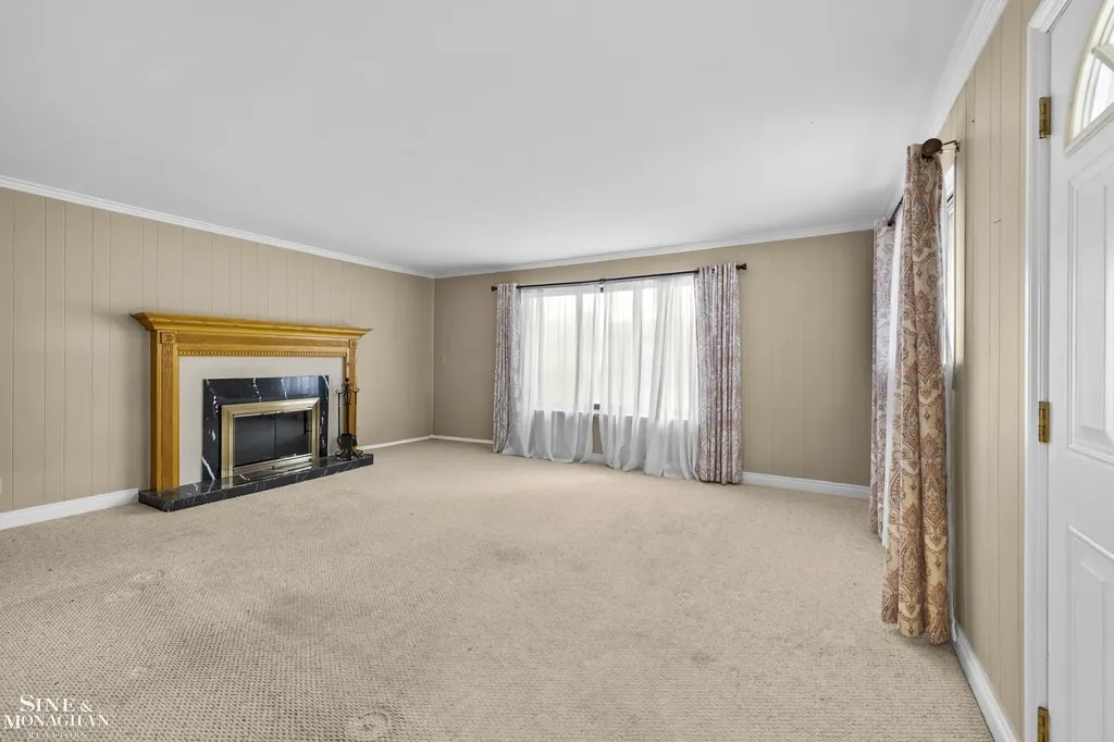 22972 Clairwood Street St. Clair Shores City MI 48080