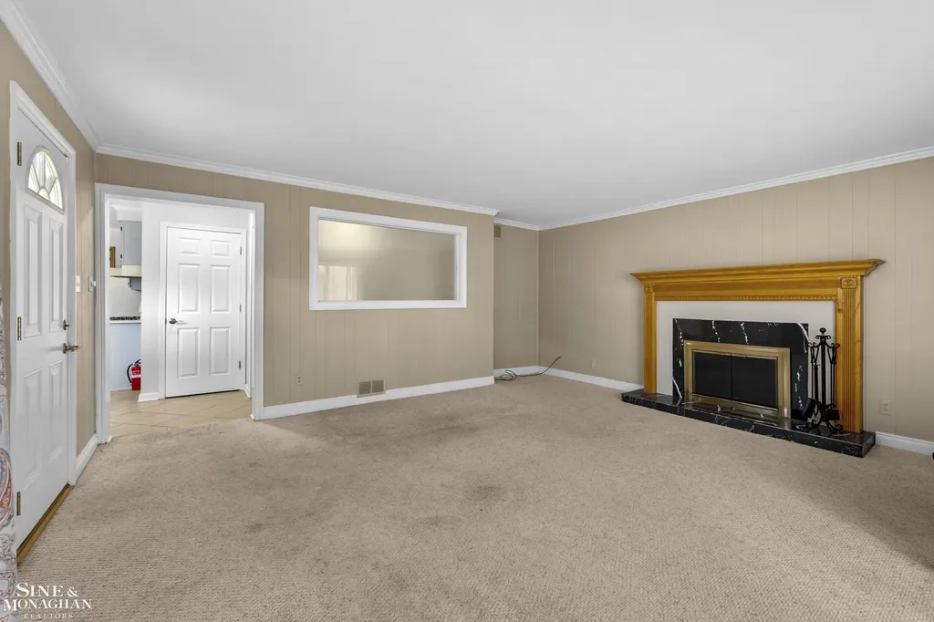 22972 Clairwood Street St. Clair Shores City MI 48080