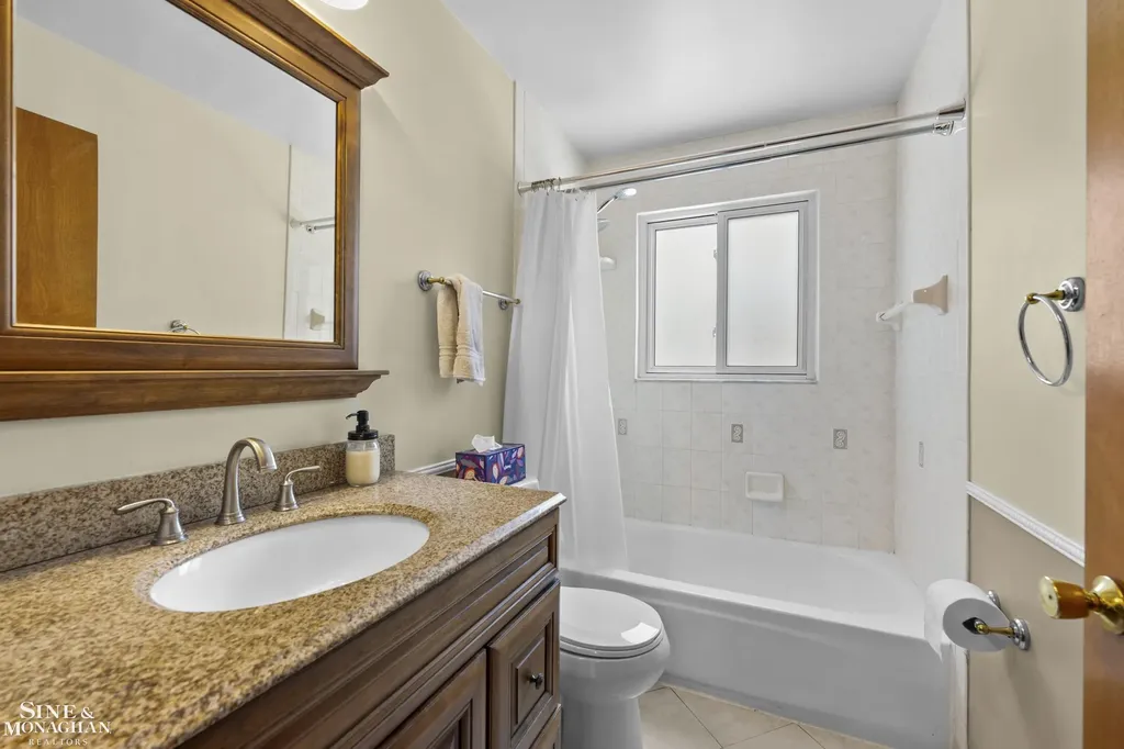 22972 Clairwood Street St. Clair Shores City MI 48080