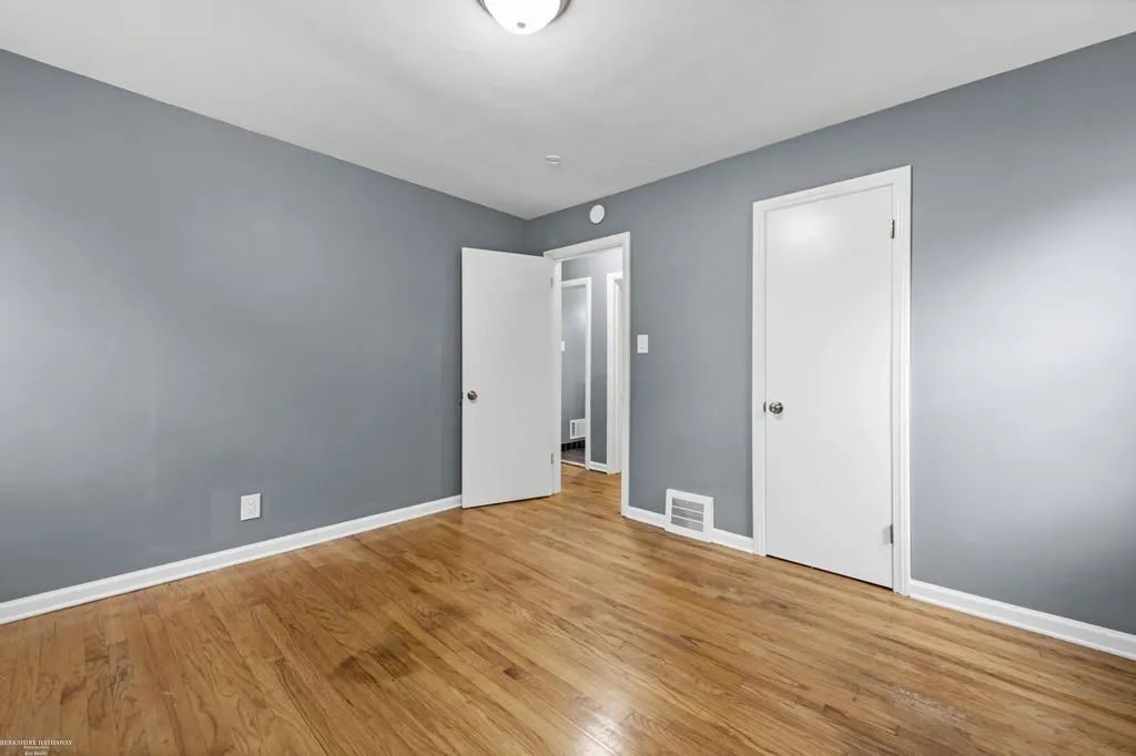 15006 Crescentwood Avenue Eastpointe City MI 48021
