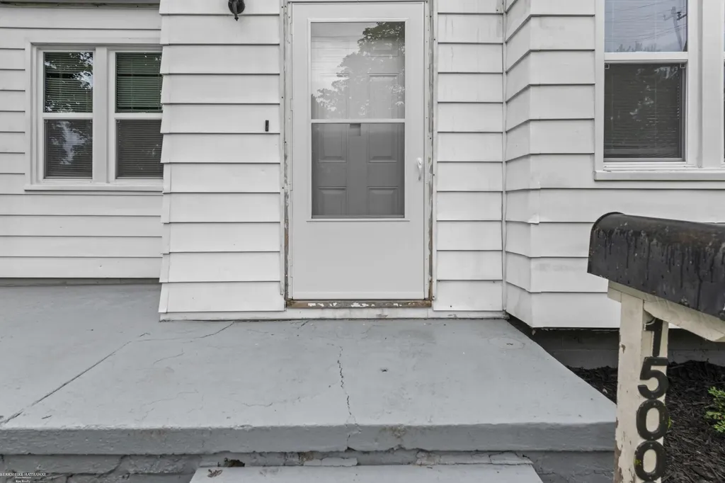 15006 Crescentwood Avenue Eastpointe City MI 48021