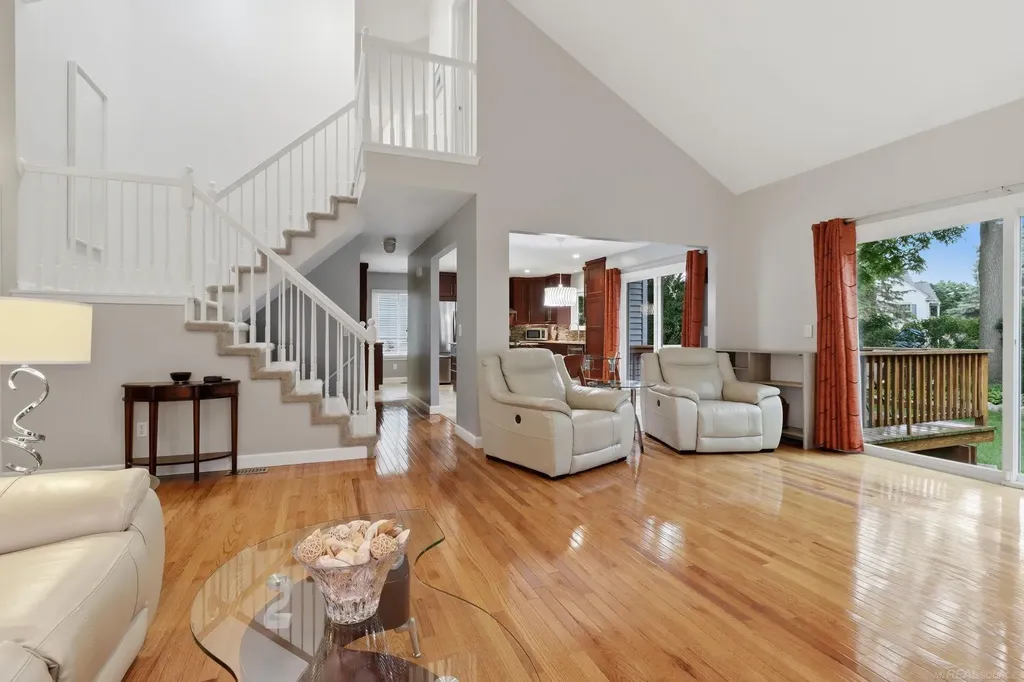 23183 Potomac Circle Farmington Hills City MI 48335