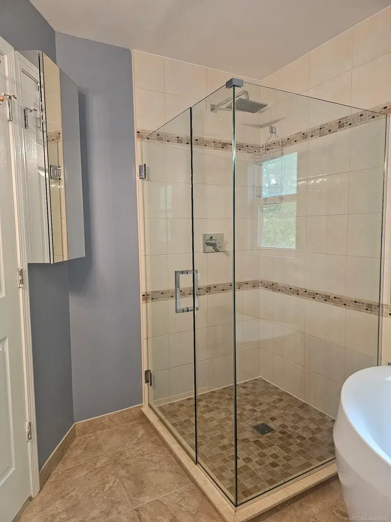 23183 Potomac Circle Farmington Hills City MI 48335