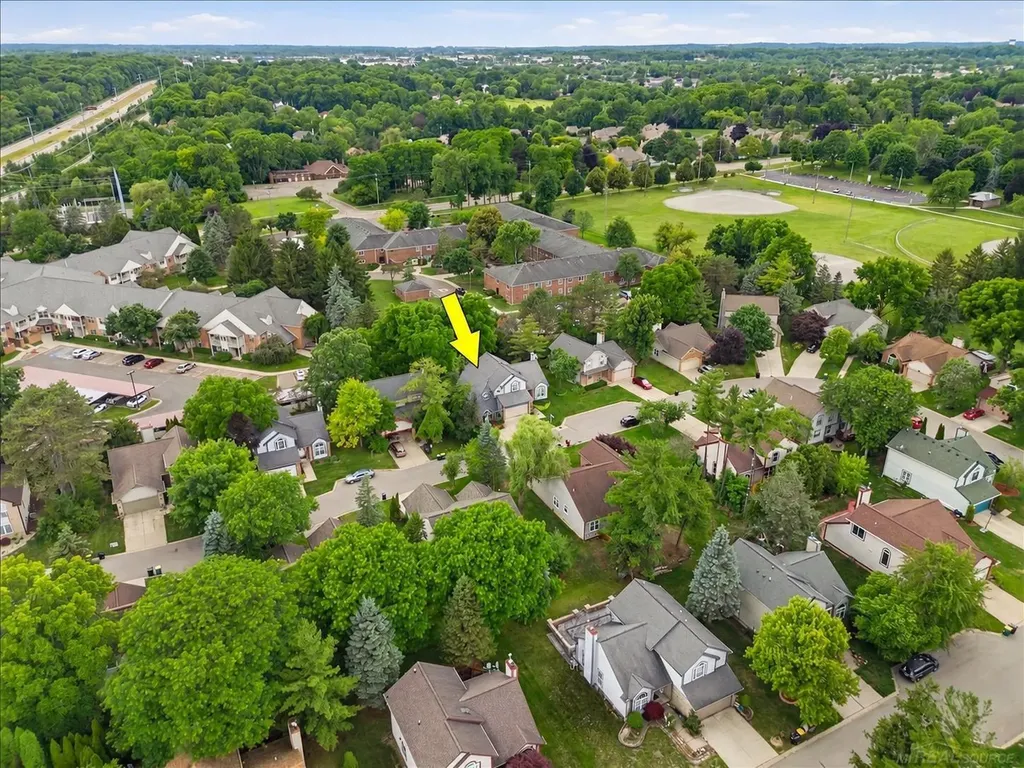 23183 Potomac Circle Farmington Hills City MI 48335