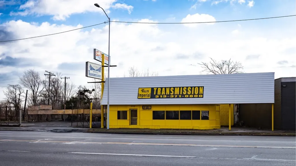 13118 Gratiot Avenue Detroit City MI 48205