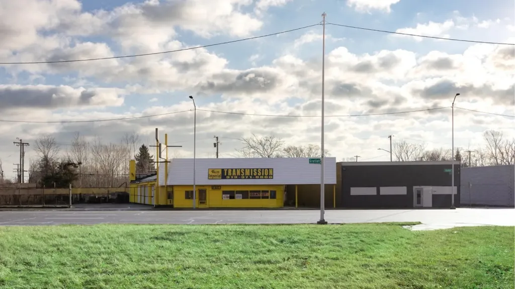 13118 Gratiot Avenue Detroit City MI 48205