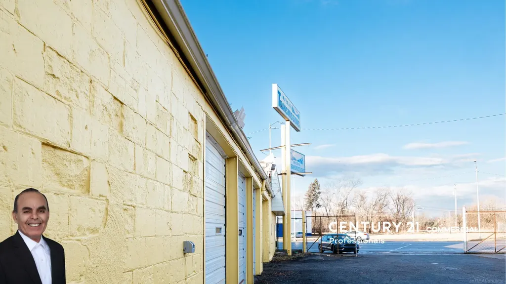13118 Gratiot Avenue Detroit City MI 48205