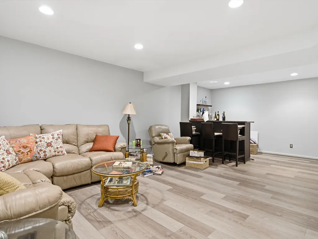 4652 Amberwood Court Oakland Charter Township MI 48306