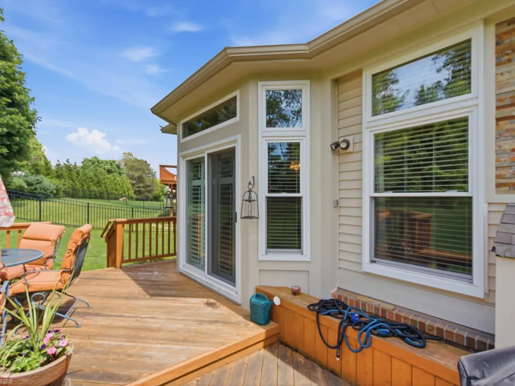 4652 Amberwood Court Oakland Charter Township MI 48306