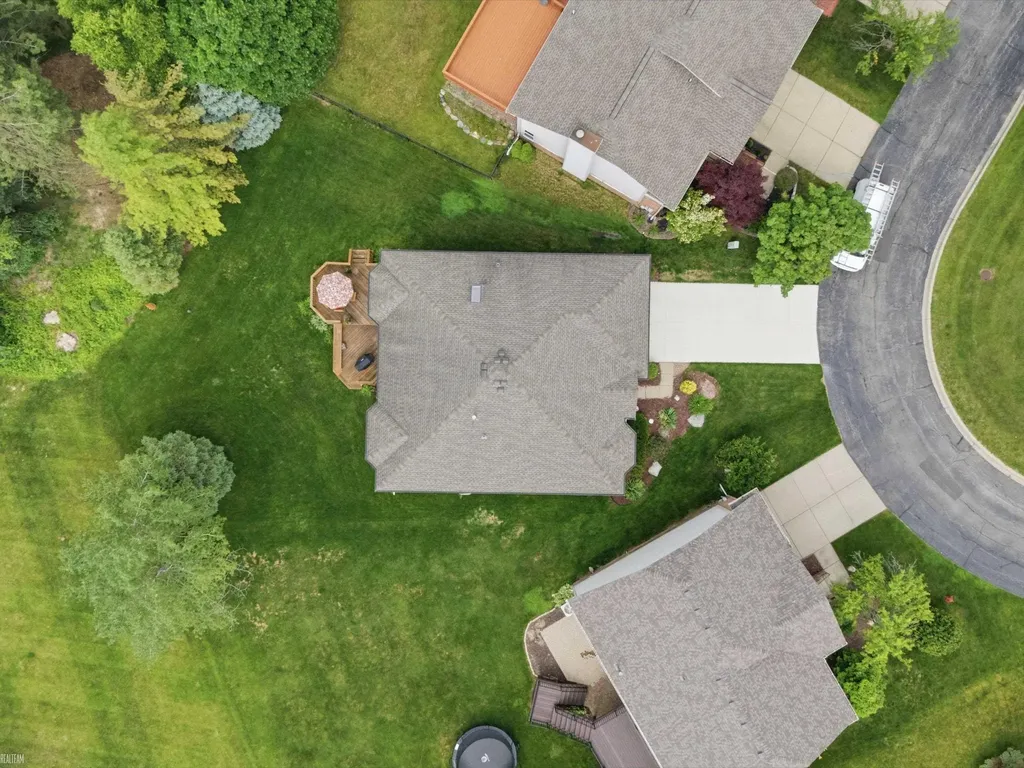 4652 Amberwood Court Oakland Charter Township MI 48306