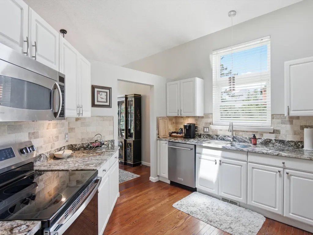 4652 Amberwood Court Oakland Charter Township MI 48306
