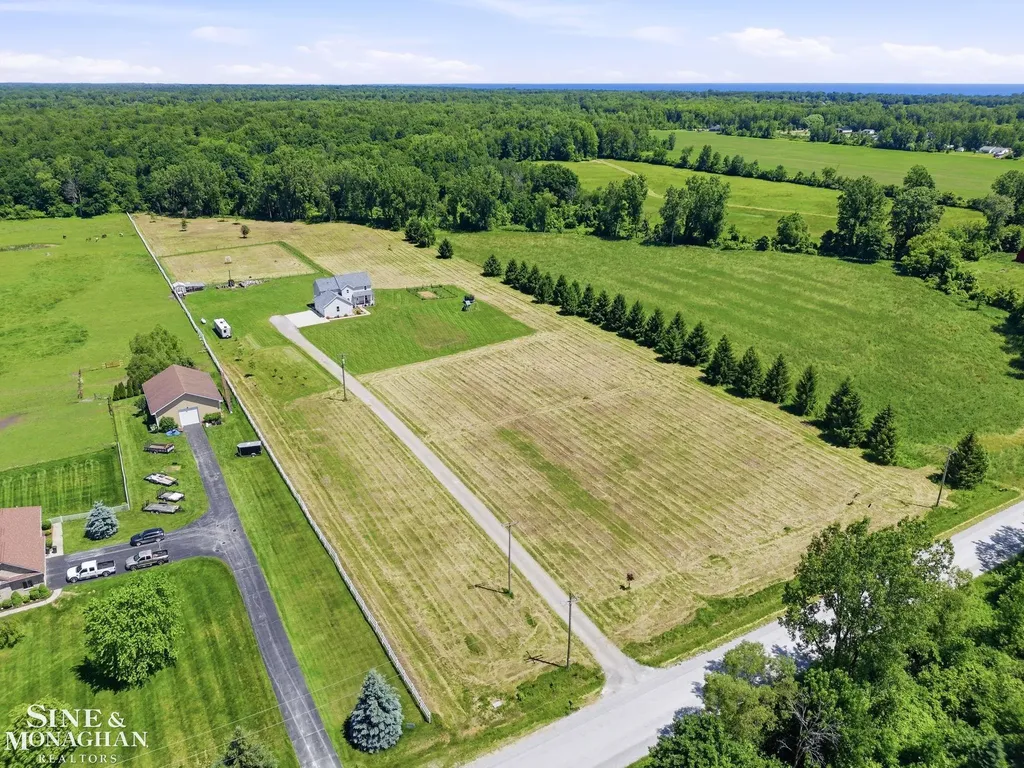 4426 Metcalf Road Burtchville Township MI 48059