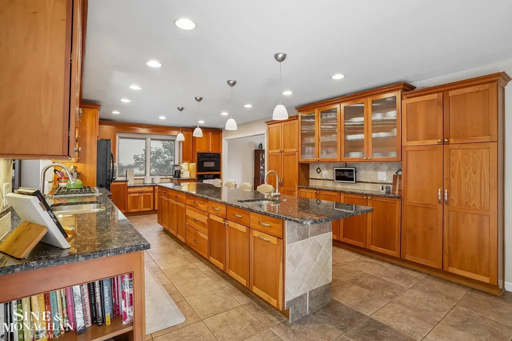 3473 Summit Ridge Drive Rochester Hills City MI 48306